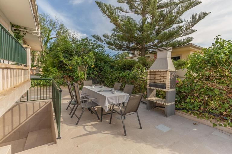 Others 4, Villa con jardin cerca de la playa, Baleares