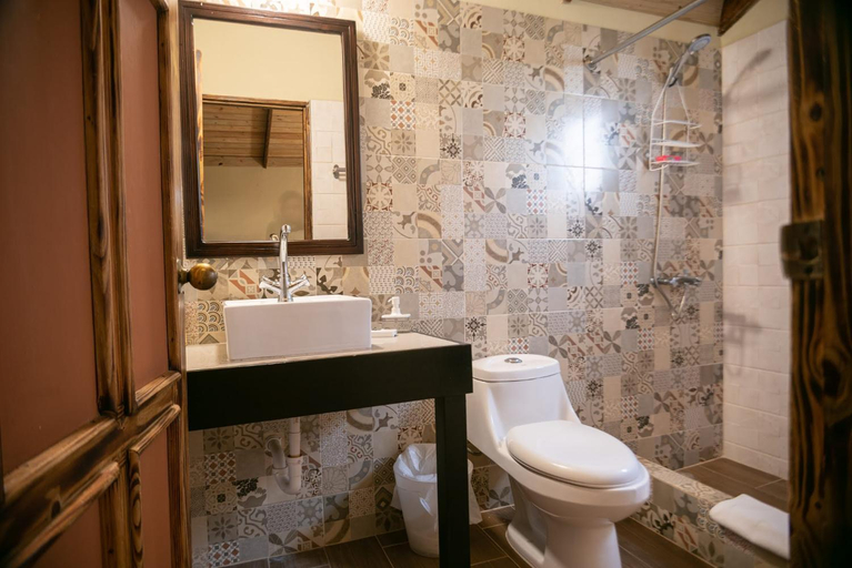 Bathroom 3, Hotel Altocerro, Constanza