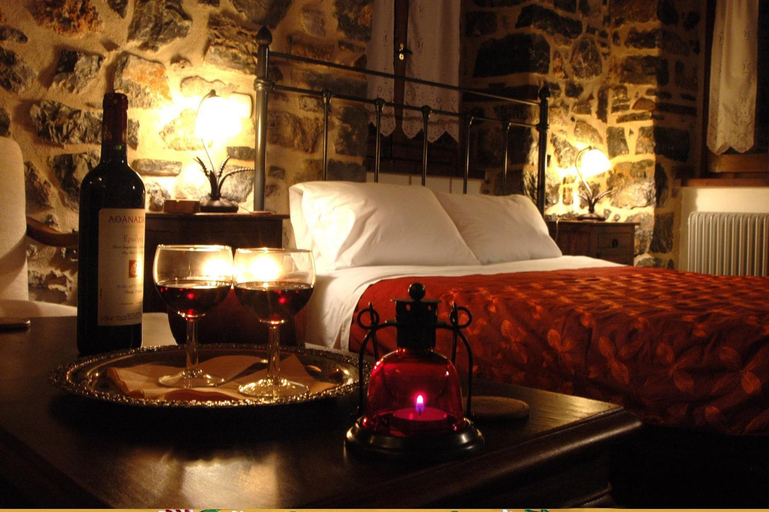 Bedroom 2, Archontiko Nikolopoulou, Peloponnese