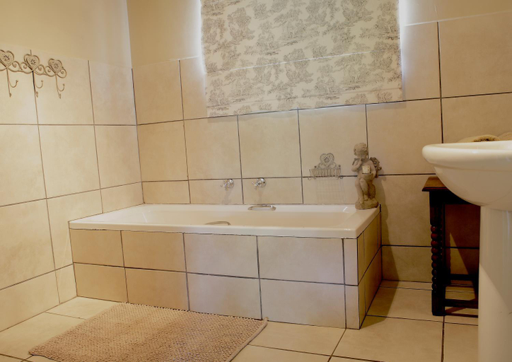 Bathroom 3, River Edge Accommodation, Cape Winelands