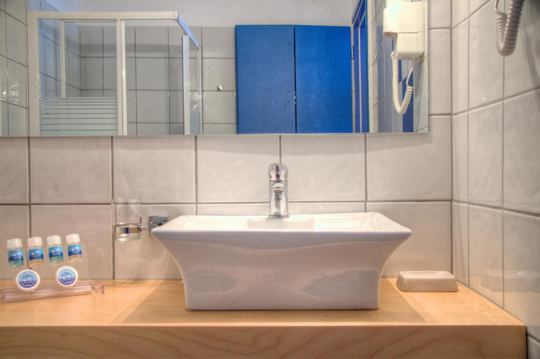Bathroom 4, Platys Gialos Hotel Sifnos, South Aegean