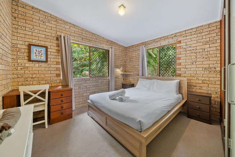 Bedroom 2, Whispering Trees by Discover Stradbroke, Redland Bal