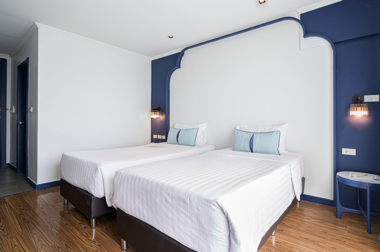 Bedroom 23