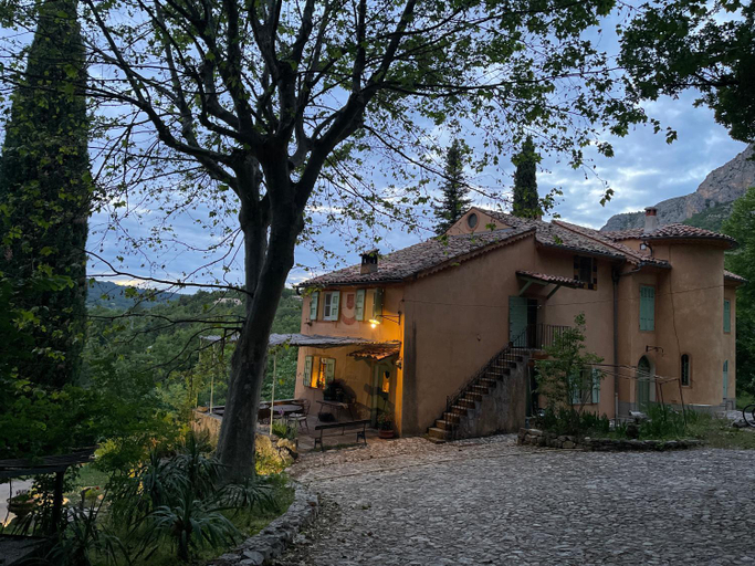 Others 3, Domaine d'Angouire, Alpes-de-Haute-Provence