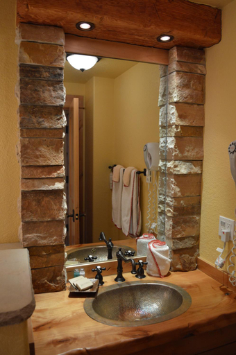 Bathroom 2, Niwot Inn & Spa, Boulder