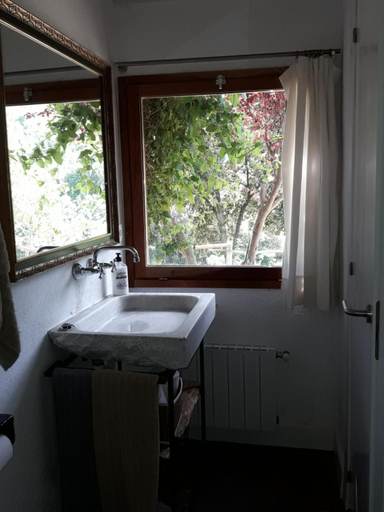 Bathroom 3, El Solei Paraiso en el Montseny, Girona