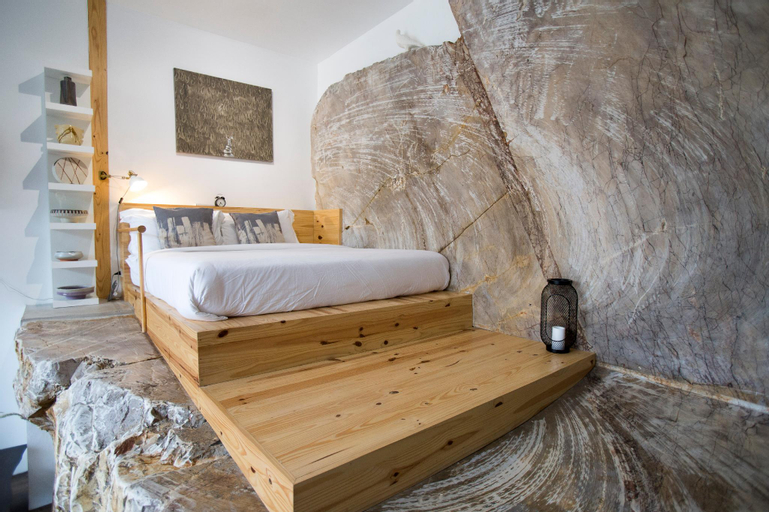 Bedroom 18