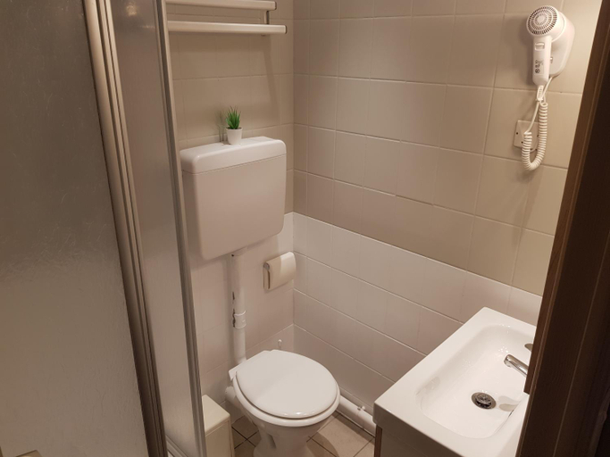 Bathroom 3, Hôtel l'Atelier, Puy-de-Dôme