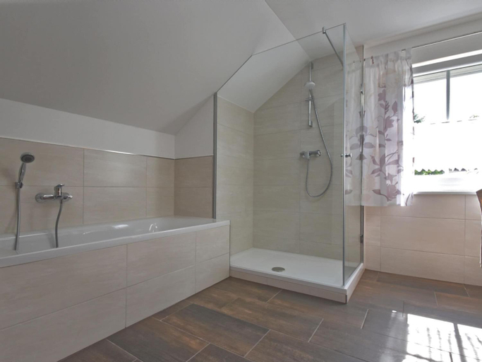 Holiday Home in Schiefweg with Garden, Freyung-Grafenau