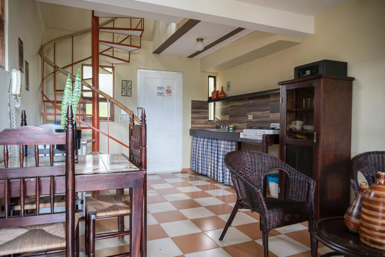 Others 5, Hotel Altocerro, Constanza