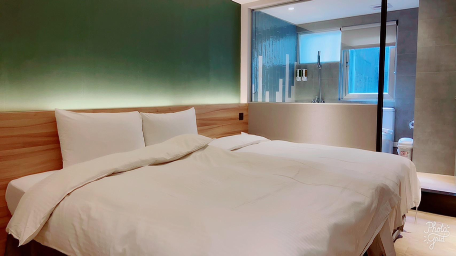 Bedroom 14