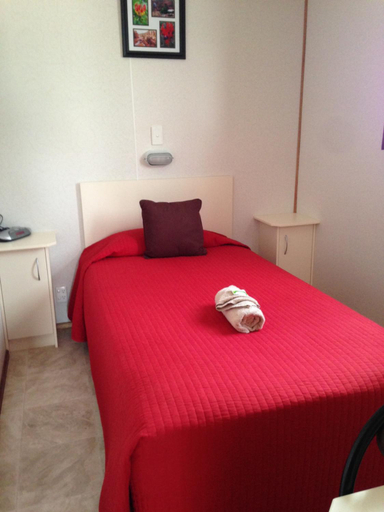 Bedroom 2, Wudinna Gawler Ranges Motel and Caravan Park, Le Hunte