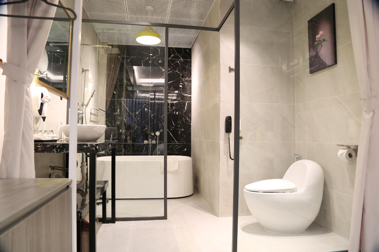 Bathroom 4