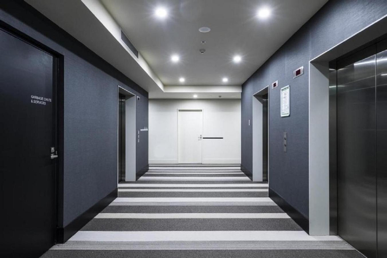 Others 4, WOW Apartment on Collins, Melbourne