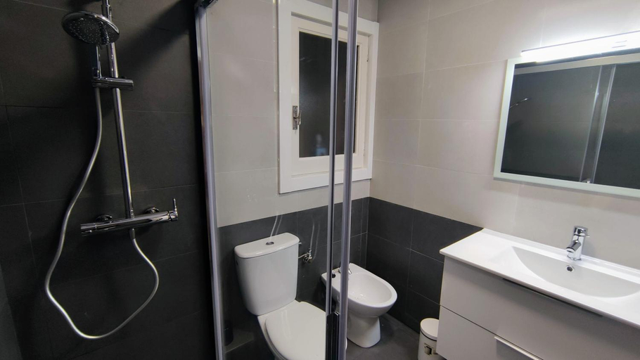 Bathroom 2, SUITEDREAMS-Avet 21