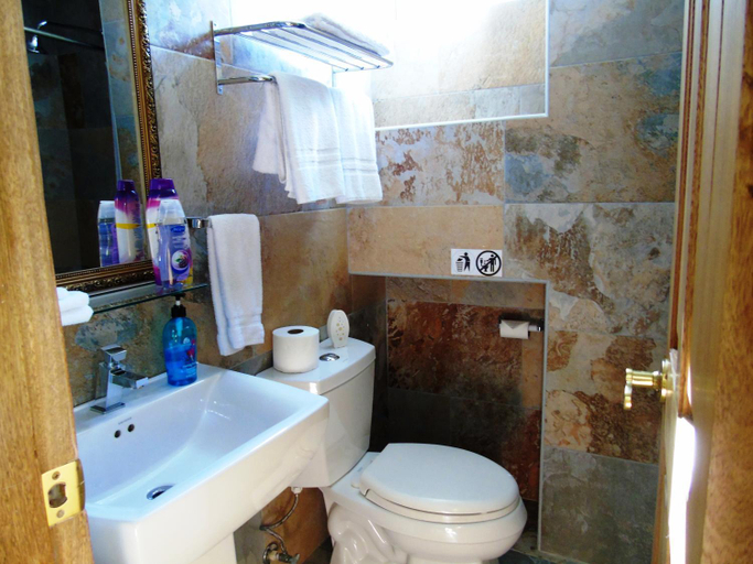 Bathroom 4, Taboga Palace SPA Hotel, Taboga
