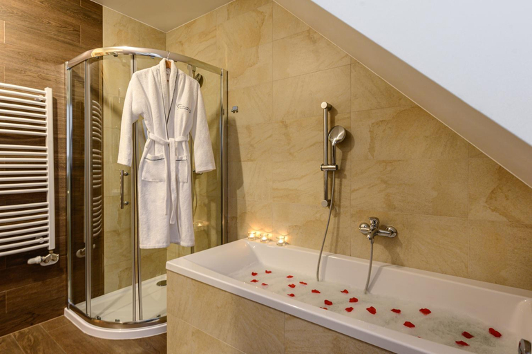 Bathroom 3, HOTEL BACHLEDOWKA RESTAURANT and SPA, Nowy Targ