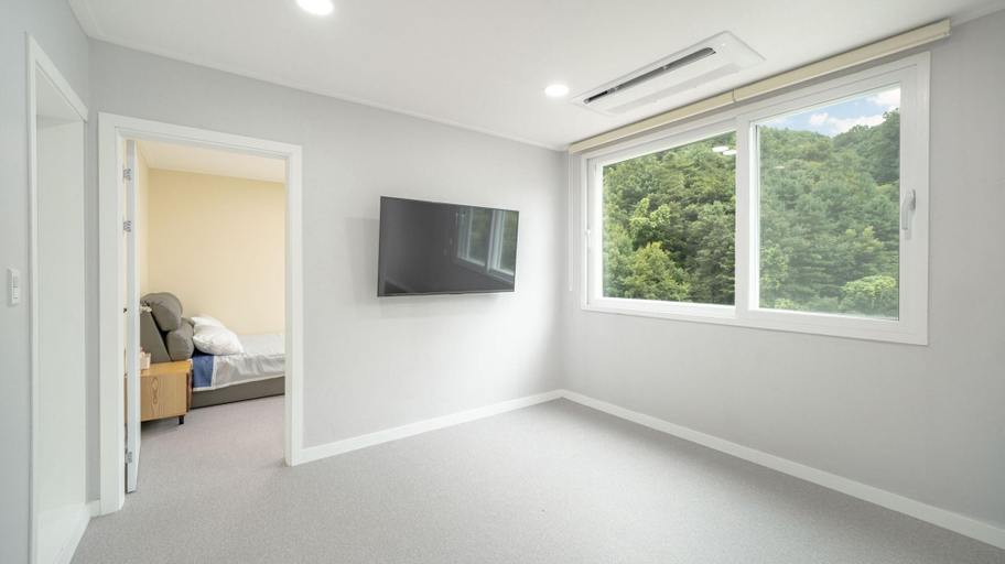 Bedroom 3, Gapyeong Onestar Pool Villa, Gapyeong
