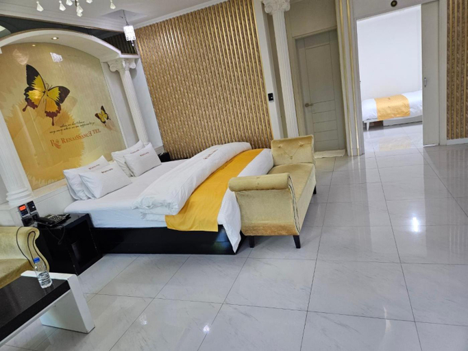 Bedroom 2, Renaissance Hotel Pohang, Pohang