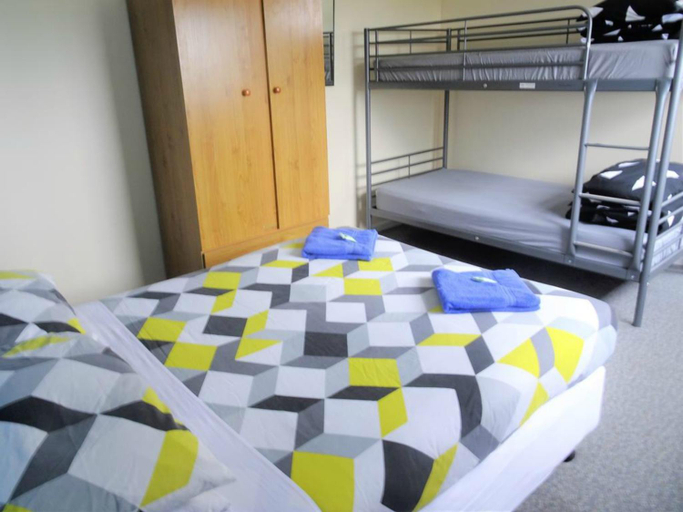 Others 2, Turn-In Motel, Warrnambool