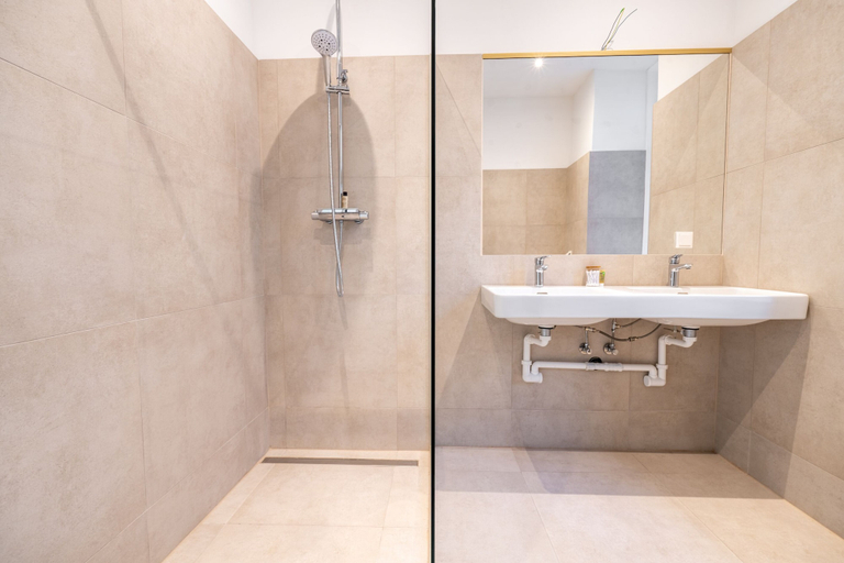 Bathroom 3, Rochus Stylish Stays, Wien