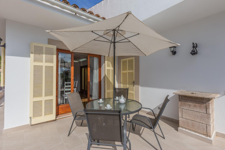Others 3, Villa con jardin cerca de la playa, Baleares