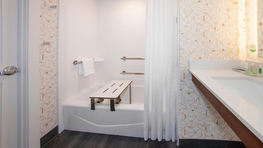Bathroom 9