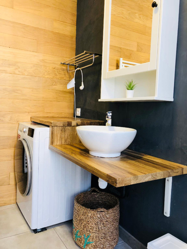 Bathroom 8