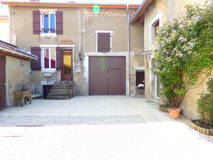 Others 2, Chez Monique, Haute-Marne