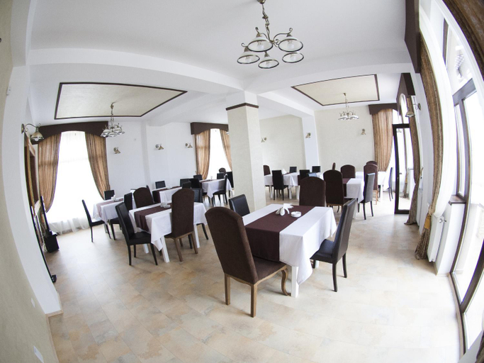 Food & Drinks 3, Pensiunea Cristina, Malu Mare