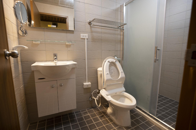 Bathroom 7
