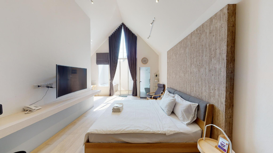 Bedroom 24
