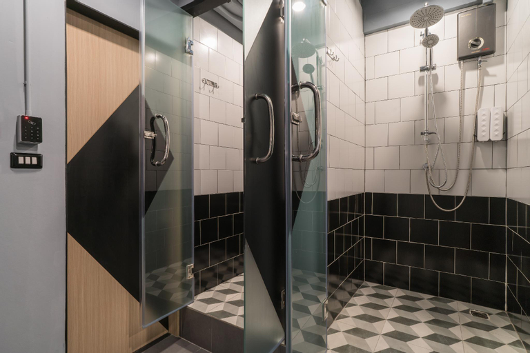 Bathroom 6