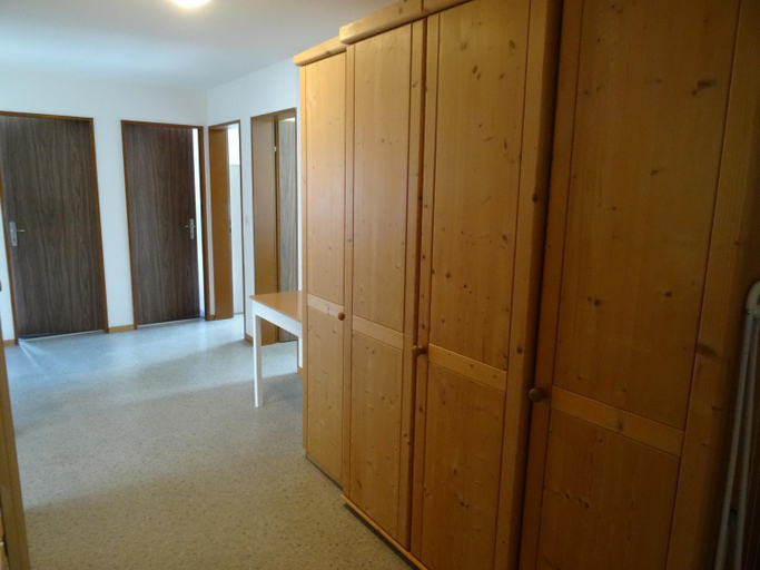 Bedroom 2, Apartments Carmena, Visp