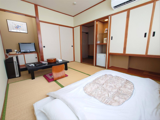 Bedroom 26