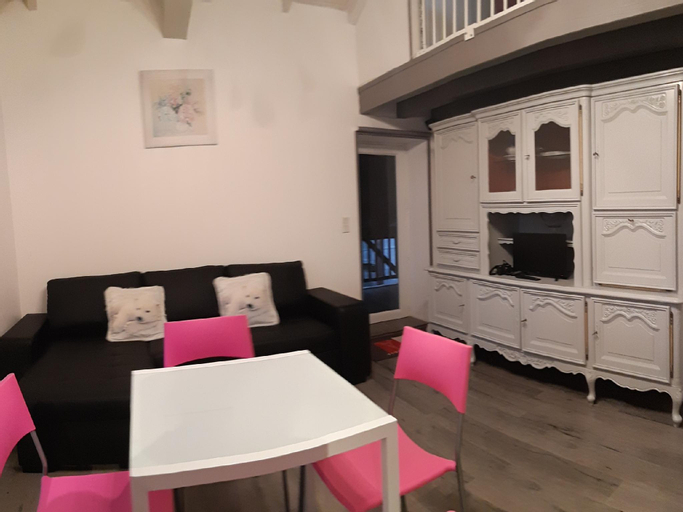 Dining Room 7