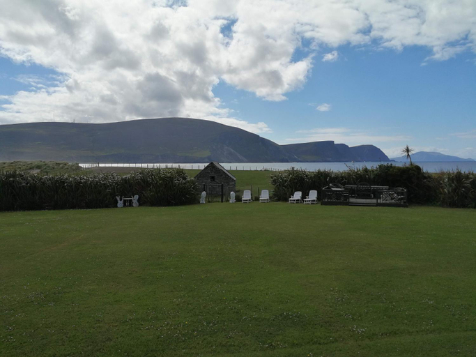 Others 4, Stella Maris Bed and Breakfast, On the Beach
