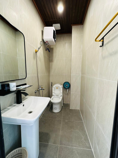 Bathroom 7