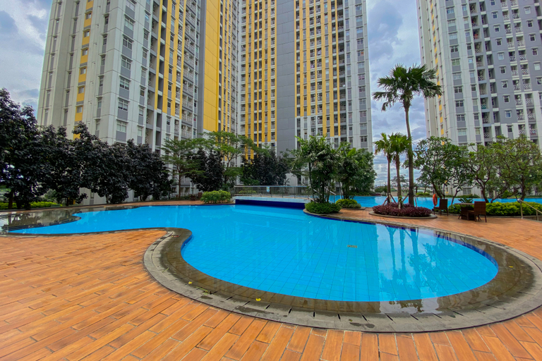 Sport & Beauty, Good Location and Cozy Studio Springlake Summarecon Bekasi Apartment By Travelio, Bekasi