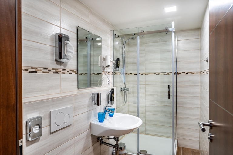 Bathroom 4, Aspire Castillo Reutlingen Trademark Collection, Reutlingen