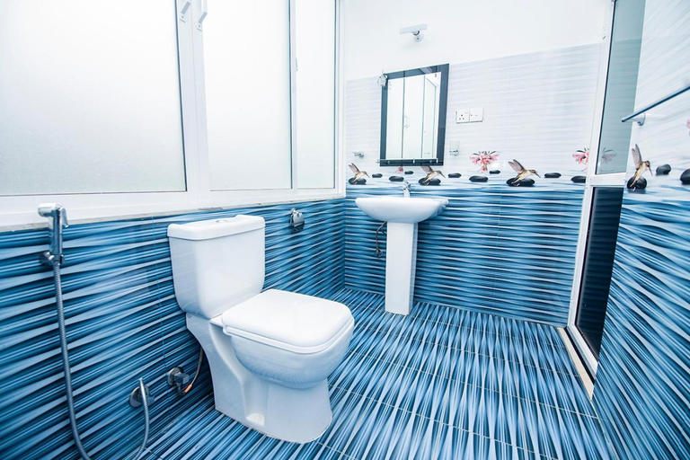 Bathroom 4, Top Mountain Resort, Haputale