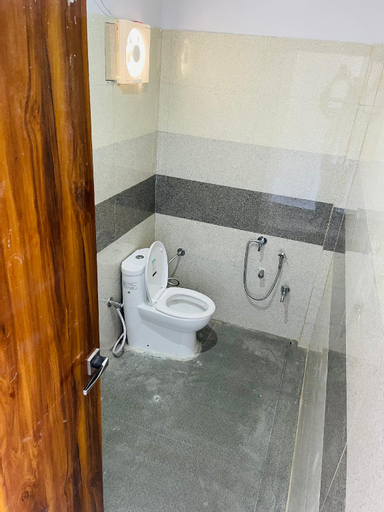 Bathroom 8