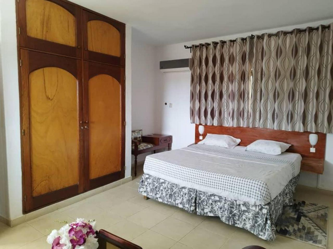 Others 4, Rosalie's Suites, Golfe (incl Lomé)