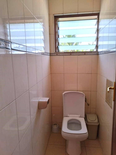 Bathroom 3, Rosalie's Suites, Golfe (incl Lomé)