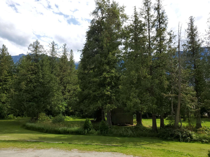 Others 5, The Hitching Post Motel, Squamish-Lillooet