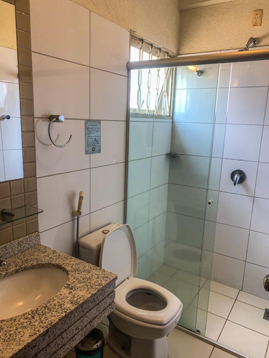 Bathroom 4, Rede Andrade Rondonopolis, Rondonópolis