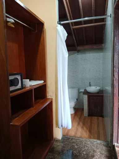 Bathroom 3