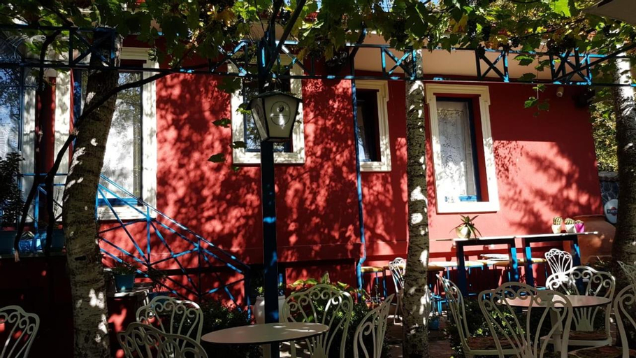 Villa Themistokli, Korçës