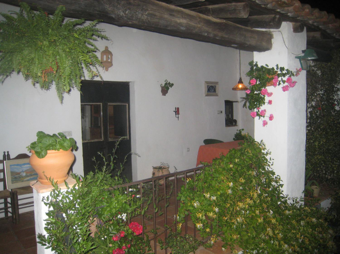 Others 4, Posada del Castano, Huelva