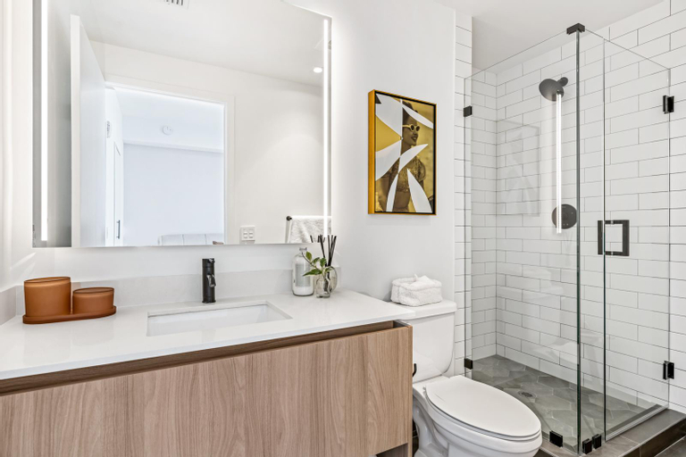 Bathroom 10